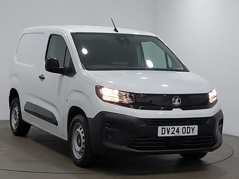Used Vauxhall Combo 100 HP (73 kW) 2024 White Van