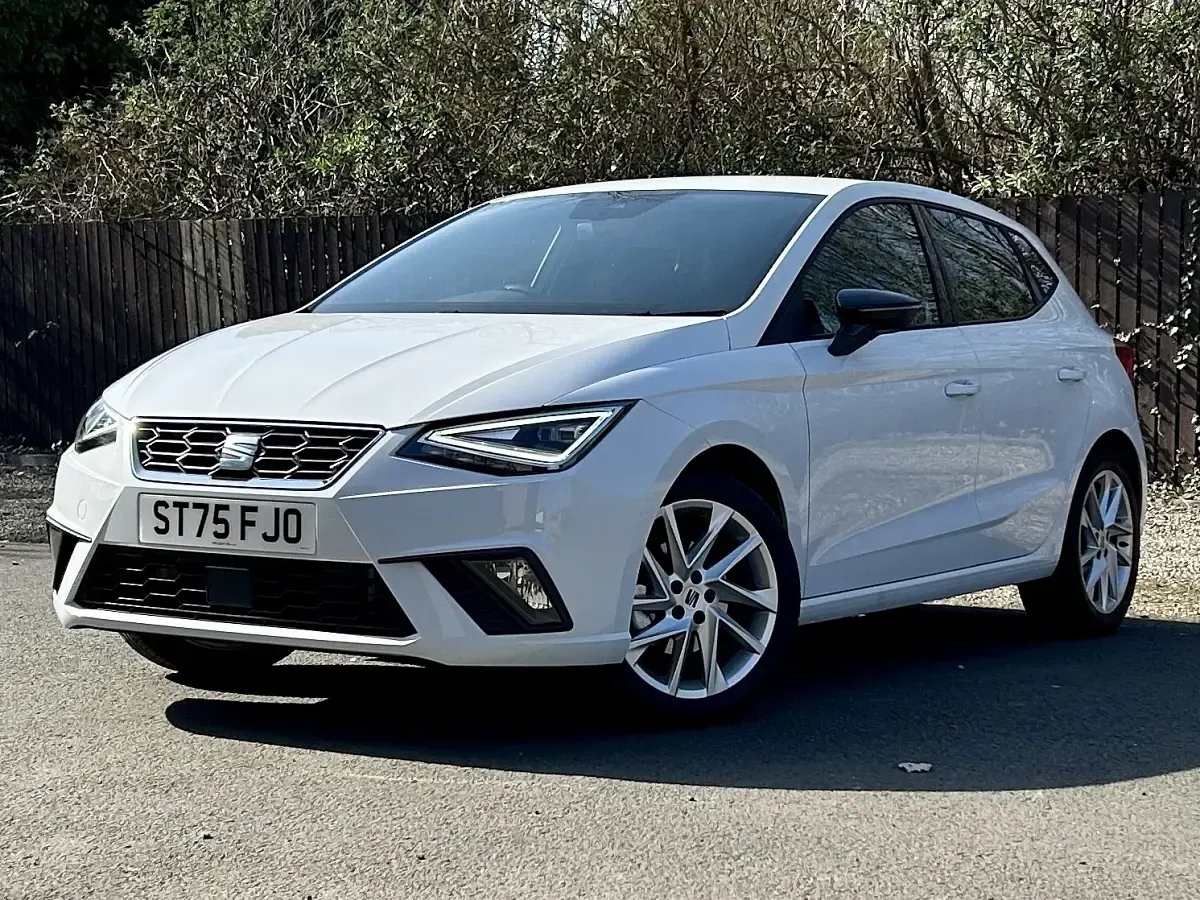 Used Seat Ibiza FR 113 HP (83 kW) 2025 White Hatchback