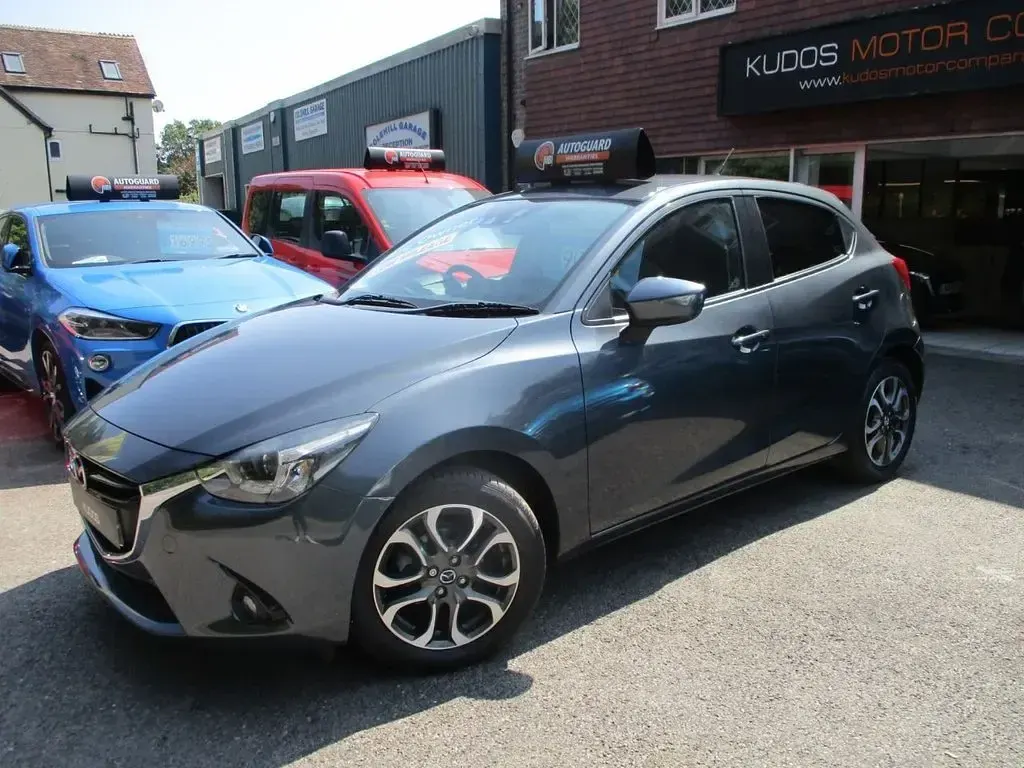 Used Mazda 2 Inclusive 115 HP (84 kW) 2015 Grey Hatchback