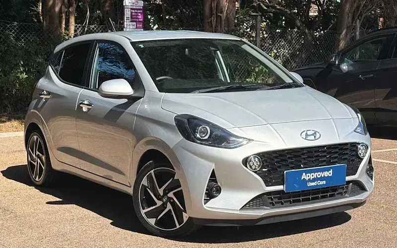 Used Hyundai i10 Premium 67 HP (49 kW) 2023 Hatchback