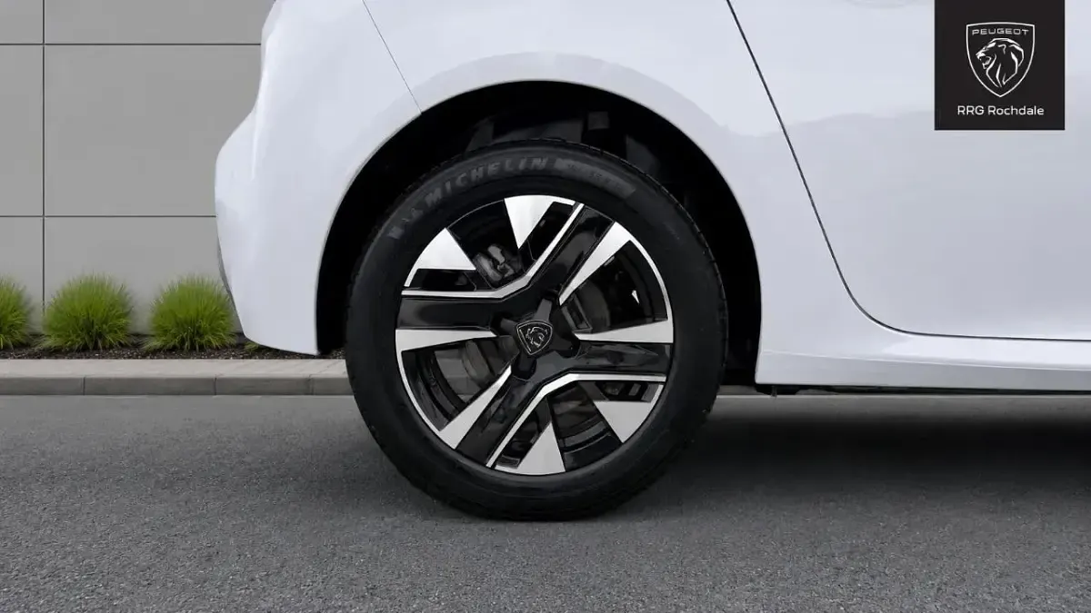 New Peugeot 208 Allure 99 HP (72 kW) 2026 Hatchback
