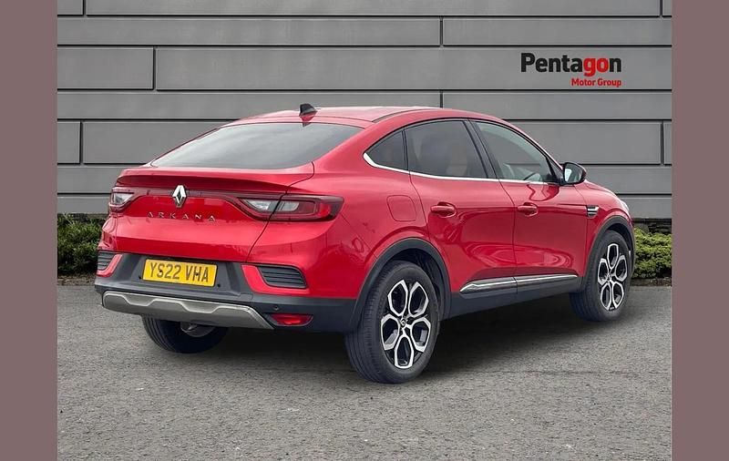 Begagnad Renault Arkana Version S 138 HK (101 kW) 2022 Röd SUV