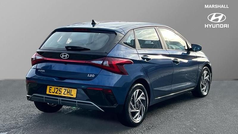 Used Hyundai i20 Advanced 100 HP (73 kW) 2025 Blue Hatchback