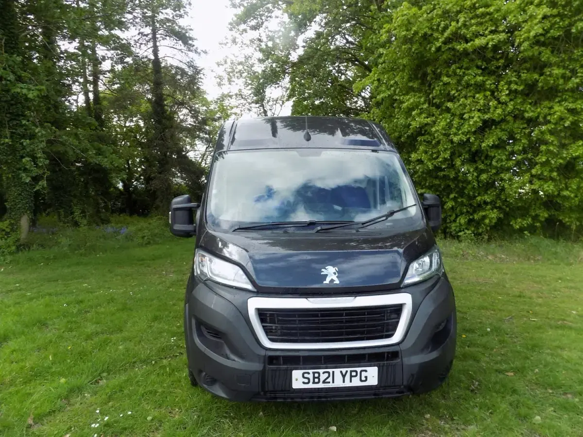 Used Peugeot Boxer 140 HP (102 kW) 2021 Grey Van
