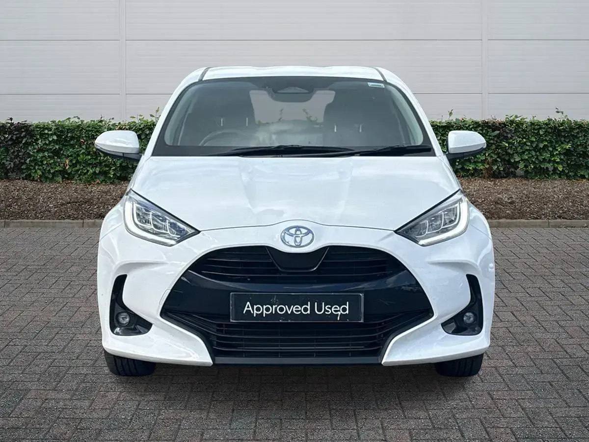 New Toyota Yaris Design 2025 White Hatchback