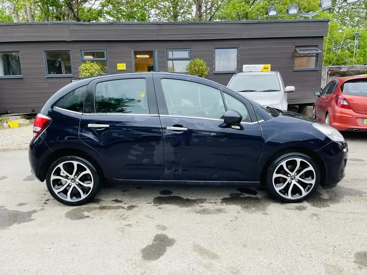 Usado Citroën C3 Platinum 82 CV (60 kW) 2016 Azul Utilitario