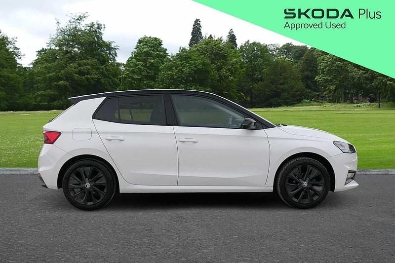 Used Skoda Fabia Colour Edition 79 HP (58 kW) 2024 Candy white black magic pearl effect Hatchback