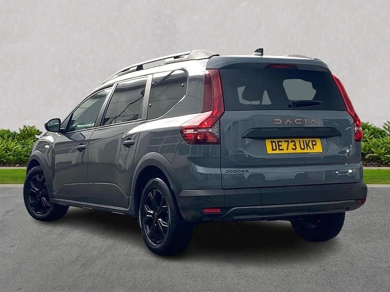 Used Dacia Jogger Extreme 110 HP (80 kW) 2023 Grey MPV