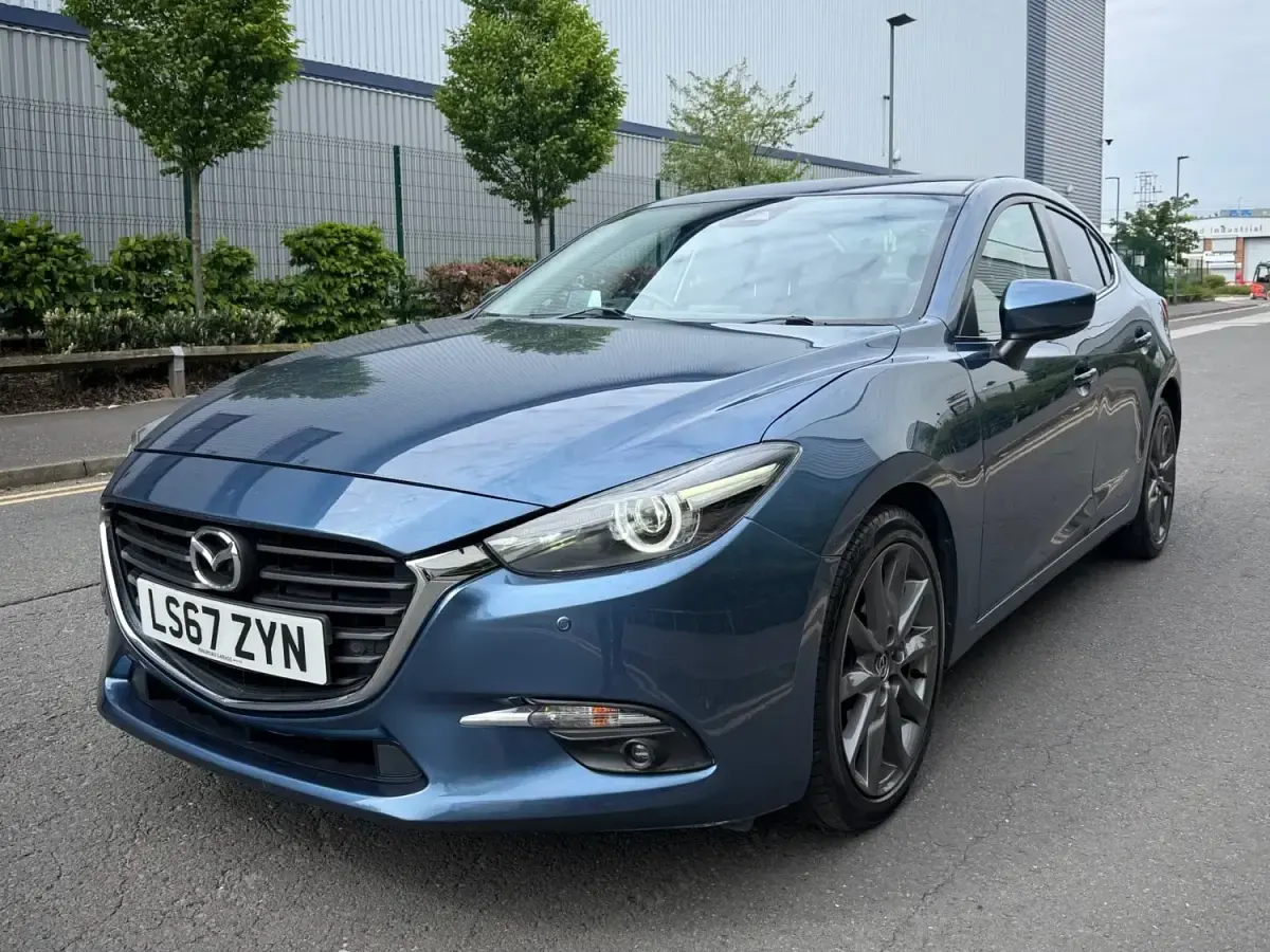 Używany Mazda 3 Inclusive 2017 Niebieski Sedan/Limuzyna