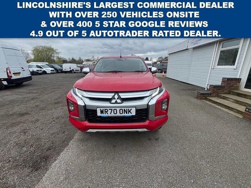 Used Mitsubishi L200 Warrior 150 HP (110 kW) 2020 Red Pickup