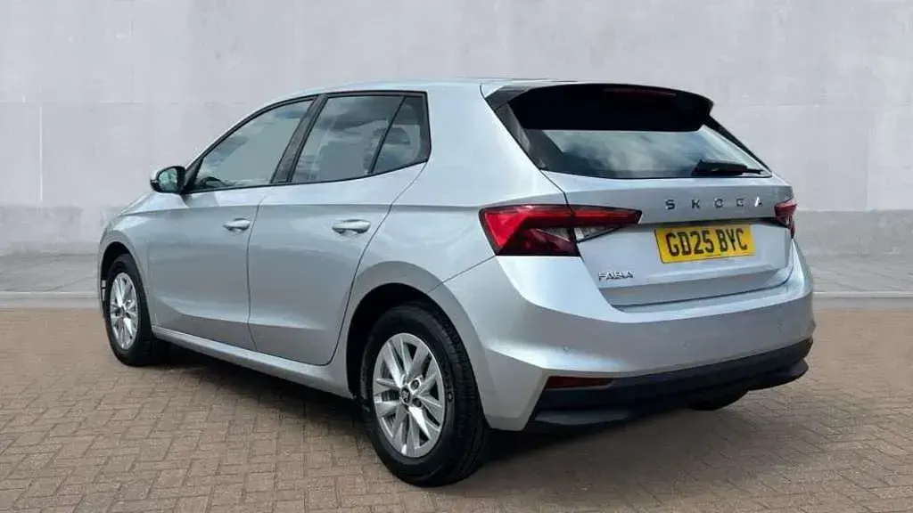 Used Skoda Fabia SE 95 HP (69 kW) 2025 Silver Hatchback