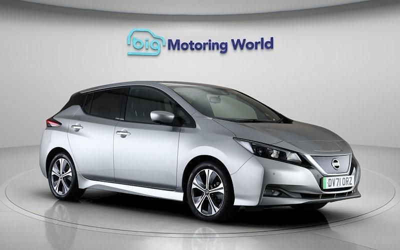 Used Nissan Leaf N-Connecta 110 kW (150 HP) 2021 Silver Hatchback