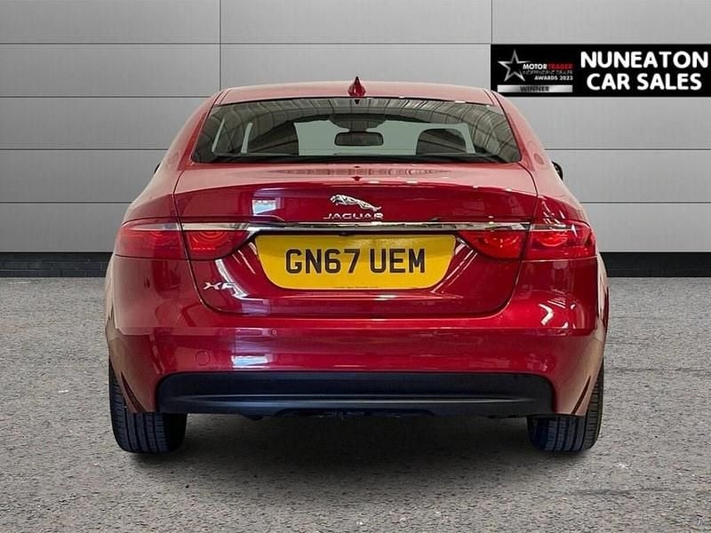 Second-hand Jaguar XF Portfolio 163 CP (119 kW) 2017 Roșu Berlinǎ