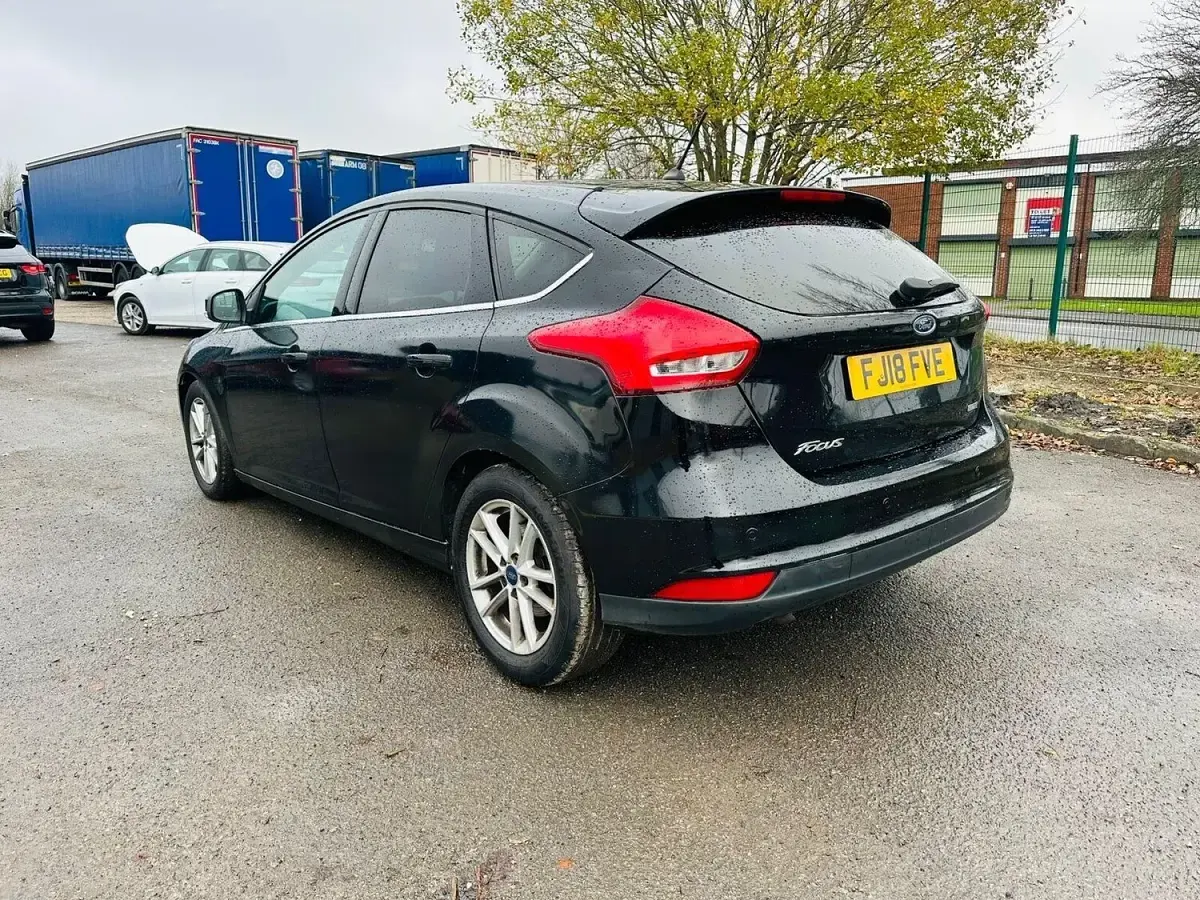 Used Ford Focus Zetec 125 HP (91 kW) 2018 Black Hatchback