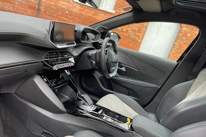 Used Peugeot e-208 GT 98 kW (134 HP) 2020 Black Hatchback