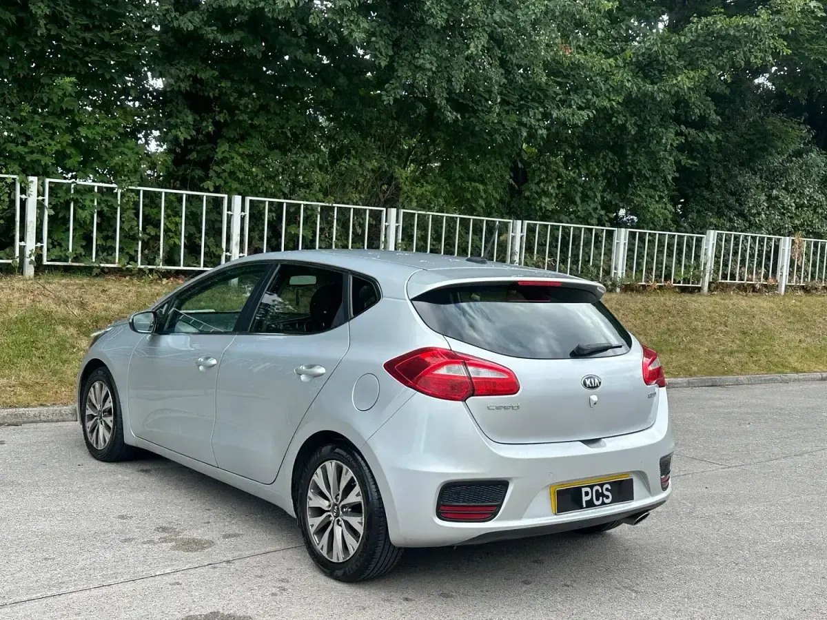 Used Kia Ceed 136 HP (100 kW) 2016 Silver Hatchback