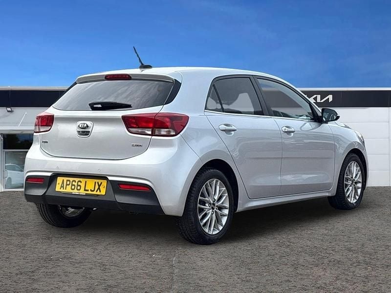 Used Kia Rio 2017 Silver Hatchback