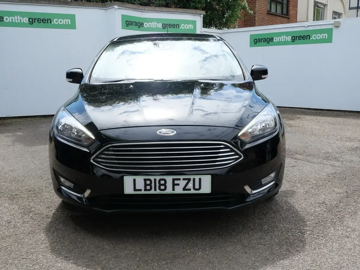 Used Ford Focus Titanium 120 HP (88 kW) 2018 Black Hatchback