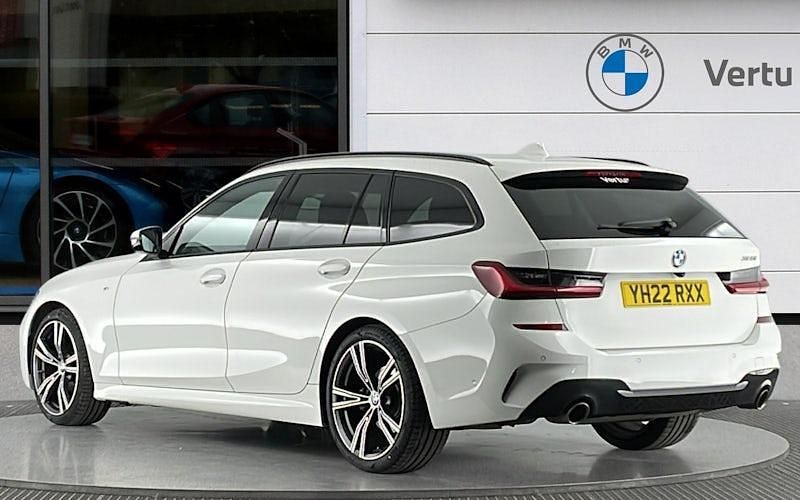Used BMW 320 M Sport 184 HP (135 kW) 2022 White Estate