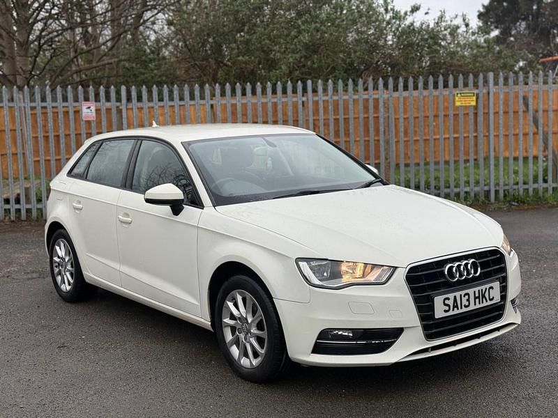 Used Audi A3 105 HP (77 kW) 2013 White Hatchback