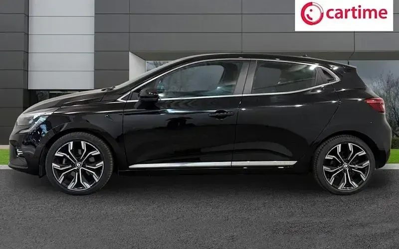 Used Renault Clio SE 140 HP (102 kW) 2022 Black Hatchback