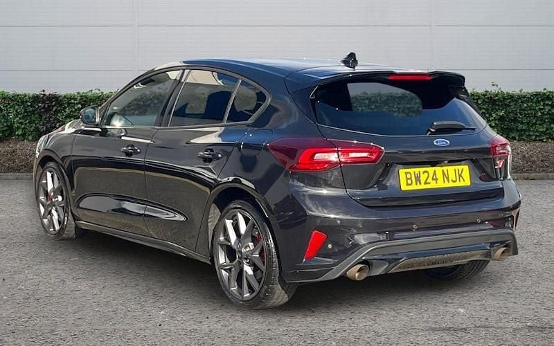Used Ford Focus ST 280 HP (205 kW) 2024 Black Hatchback
