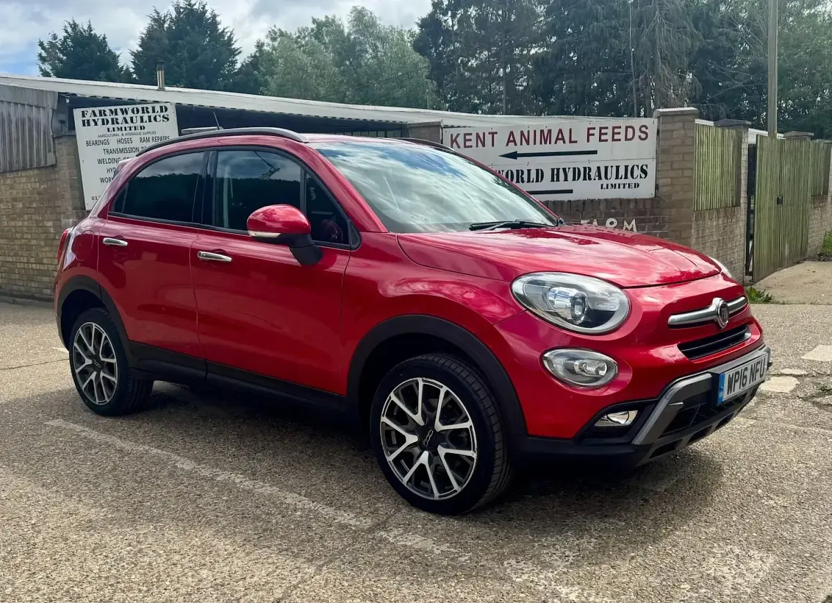 Used Fiat 500X Cross Plus 140 HP (102 kW) 2016 Red(a) SUV