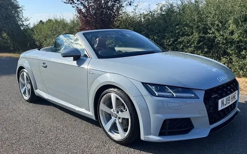 Used Audi TT Roadster Design 245 HP (180 kW) 2019 Grey Cabriolet