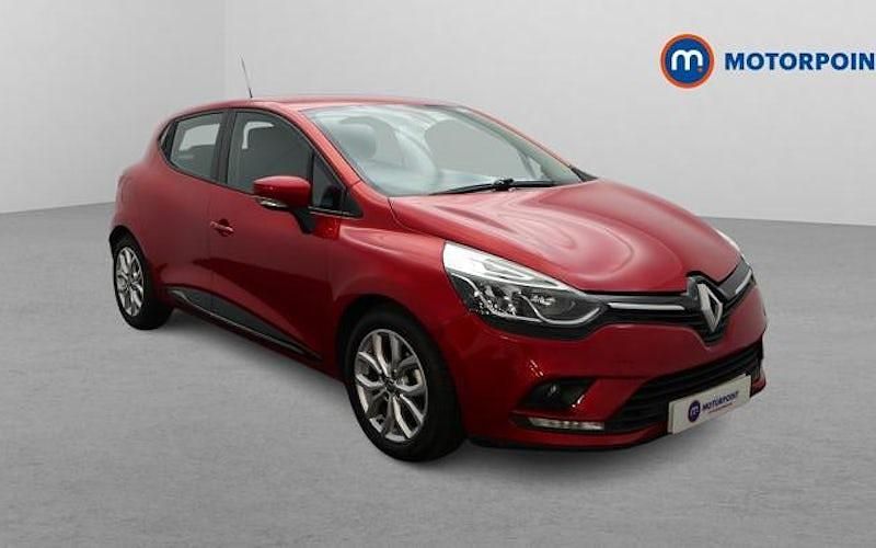 Used Renault Clio IV Dynamique 75 HP (55 kW) 2017 Red Hatchback