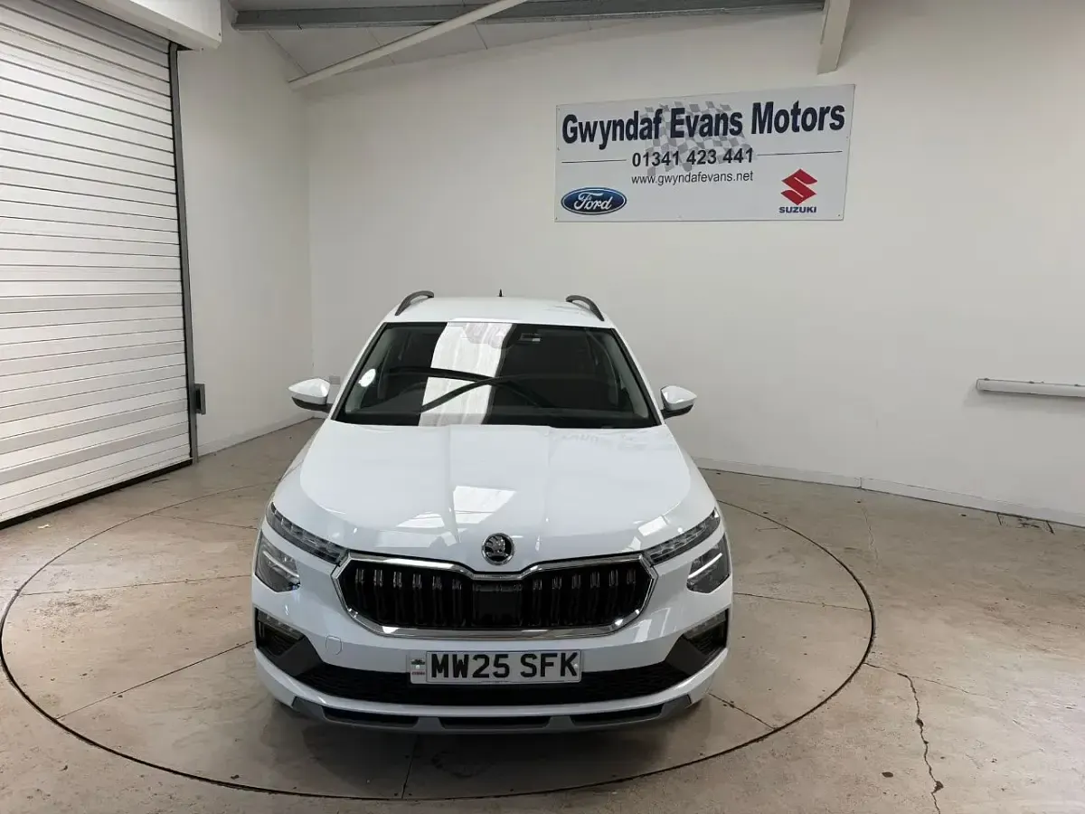 Used Skoda Kamiq SE 114 HP (83 kW) 2025 White SUV