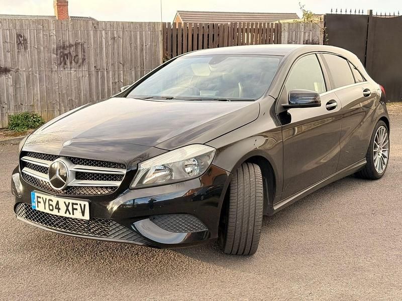 Used Mercedes A180 109 HP (80 kW) 2014 Black Hatchback