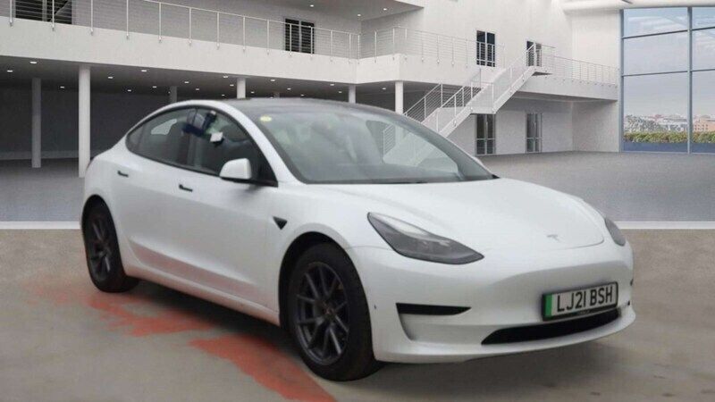 White Used 2021 Tesla Model 3 Standard Range Sedan | £11,500 (Super price) - Image 1/4