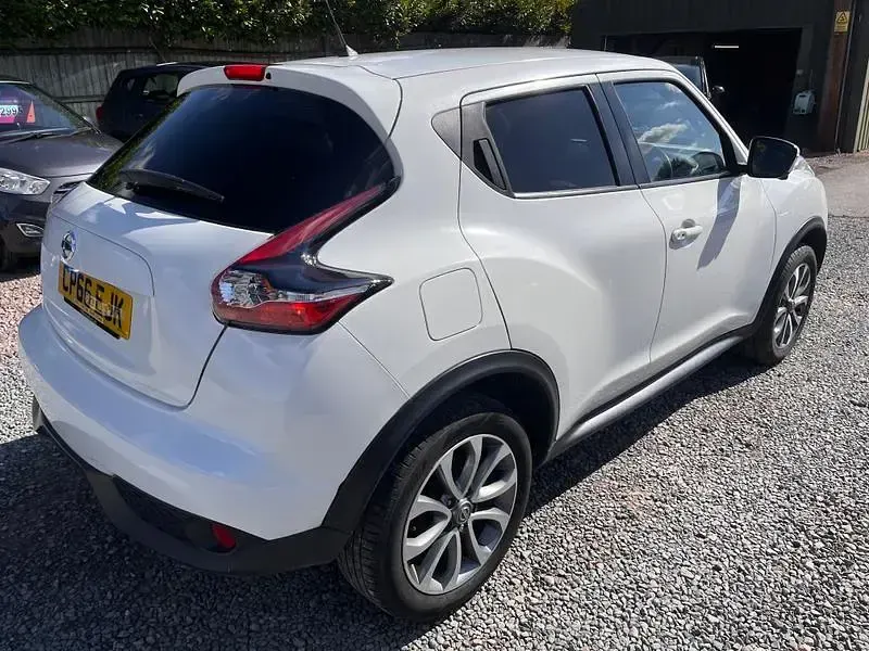Used Nissan Juke Tekna 110 HP (80 kW) 2017 White SUV
