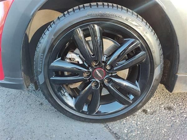 Usado Mini Cooper S Comfort 188 HP (138 kW) 2023 Vermelho Citadino