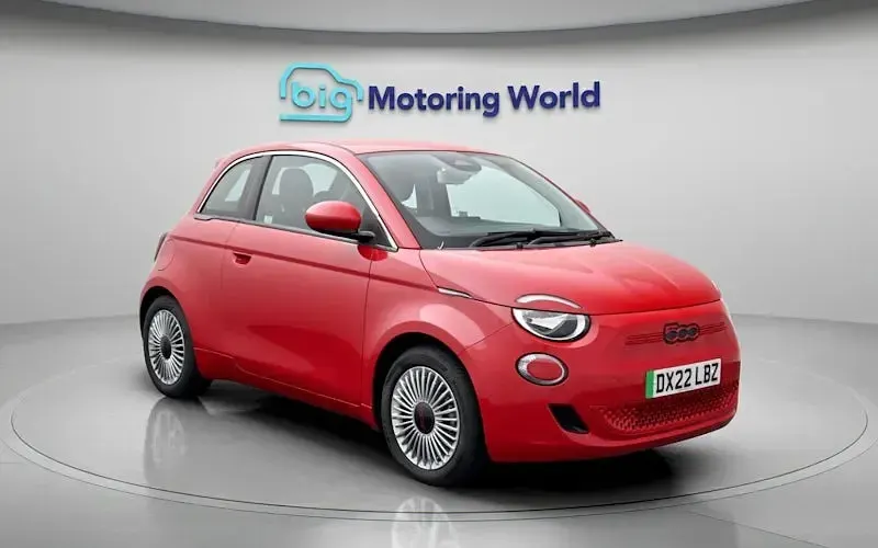 Gebraucht Fiat 500e Red 69 kW (95 PS) 2026 Kleinwagen