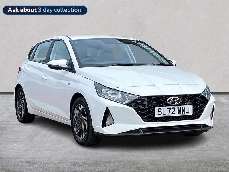 White Used 2022 Hyundai i20 SE Hatchback | £13,695 (Fair price) - Image 1/4