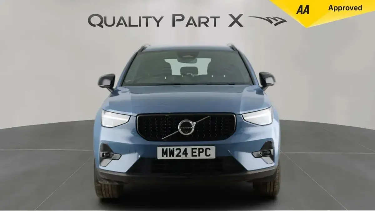 Used Volvo XC40 Plus 163 HP (119 kW) 2024 Blue SUV