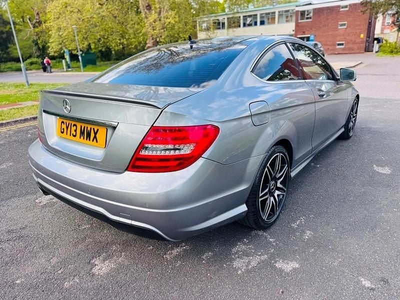 Begagnad Mercedes C220 AMG 2013 Silver