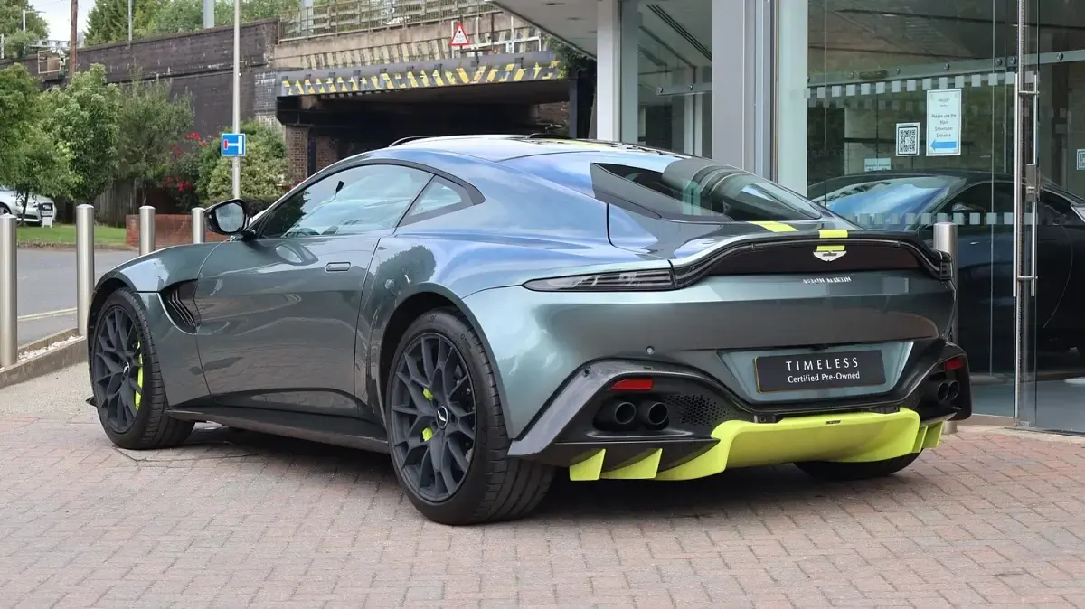 Used Aston Martin Vantage 2019 Green Coupe