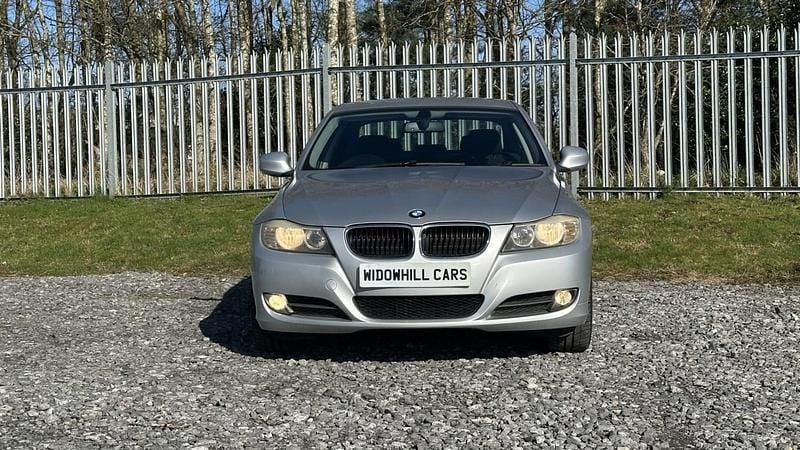 Used BMW 318 143 HP (105 kW) 2009 Silver Sedan