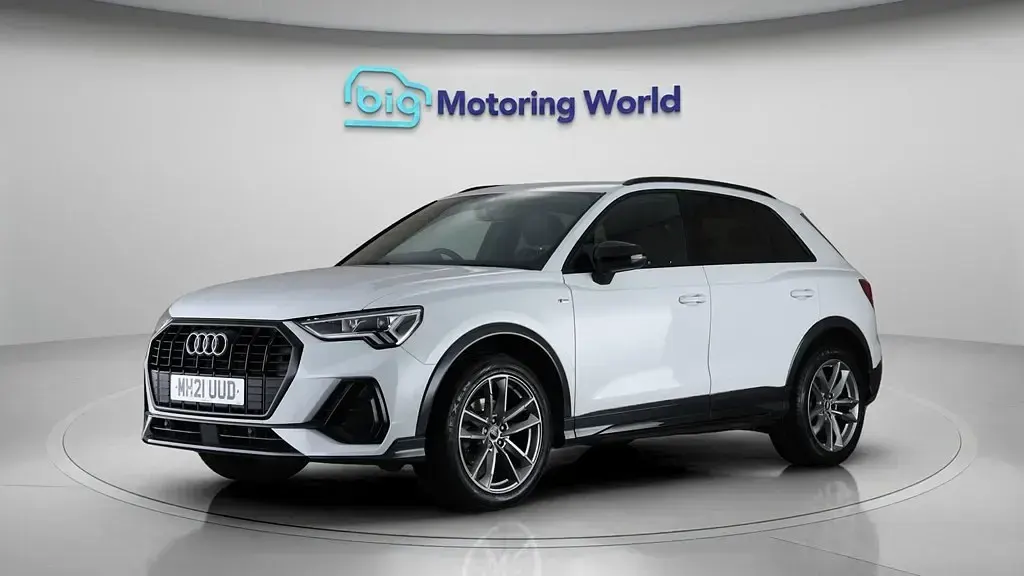 Begagnad Audi Q3 Black Edition 150 HK (110 kW) 2021 Vit SUV