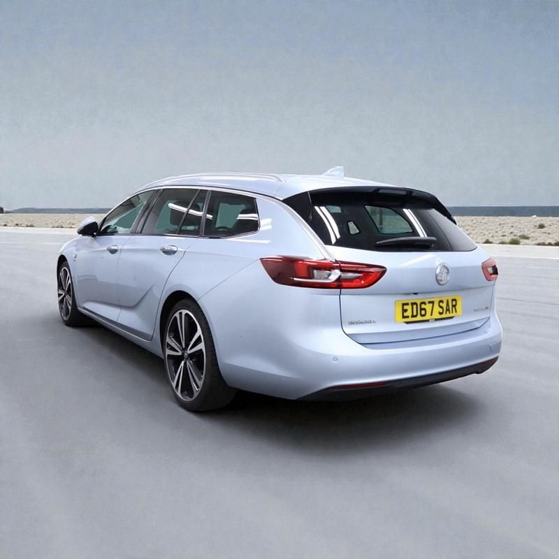 Used Vauxhall Insignia Elite 170 HP (125 kW) 2017 Silver Estate