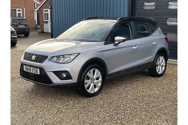 Used Seat Arona SE Technology 95 HP (69 kW) 2018 Silver SUV