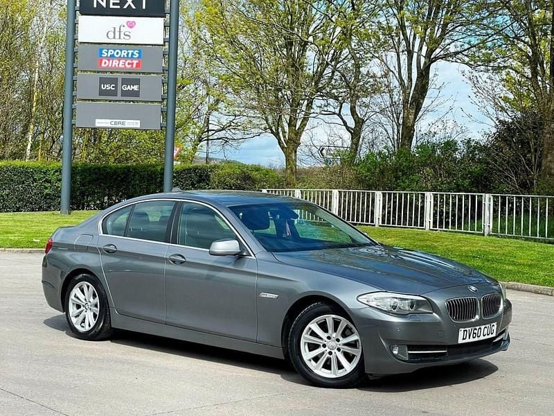 Begagnad BMW 520 Impressive 2010 Grå Sedan