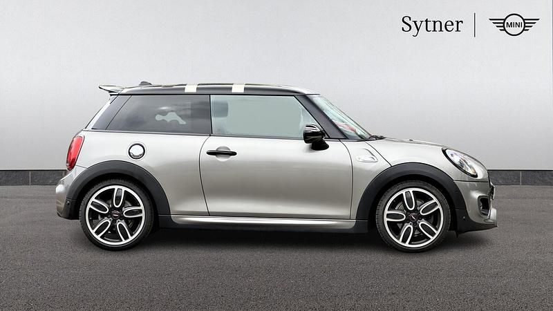 Begagnad Mini Cooper S Hatch 189 HK (139 kW) 2019 Silver Halvkombi