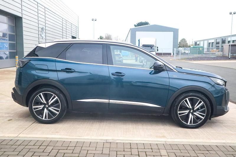 Used Peugeot 3008 Premium 222 HP (163 kW) 2022 Blue SUV