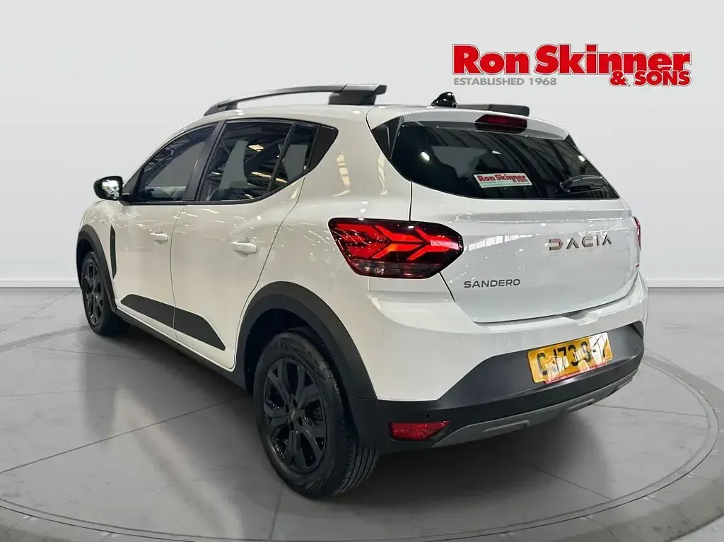 Used Dacia Sandero Extreme 91 HP (66 kW) 2024 White Hatchback