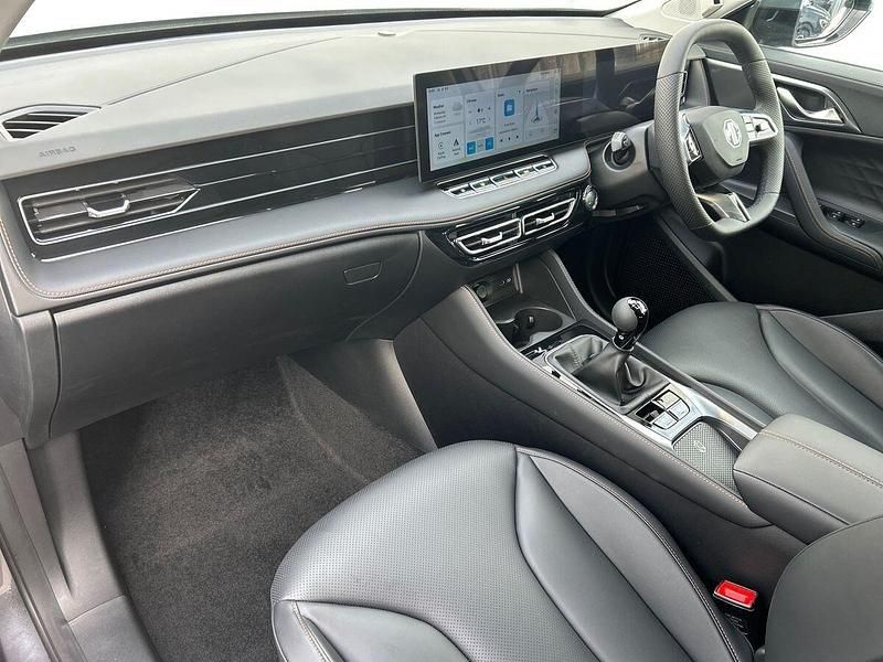 New MG HS Trophy 169 HP (124 kW) 2026 Silver SUV