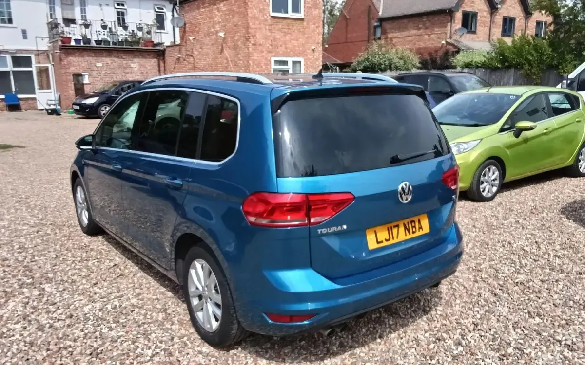 Used VW Touran SEL 150 HP (110 kW) 2026 Blue MPV