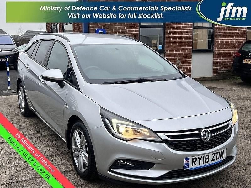 Used Vauxhall Astra Design Edition 108 HP (79 kW) 2025 Grey Estate